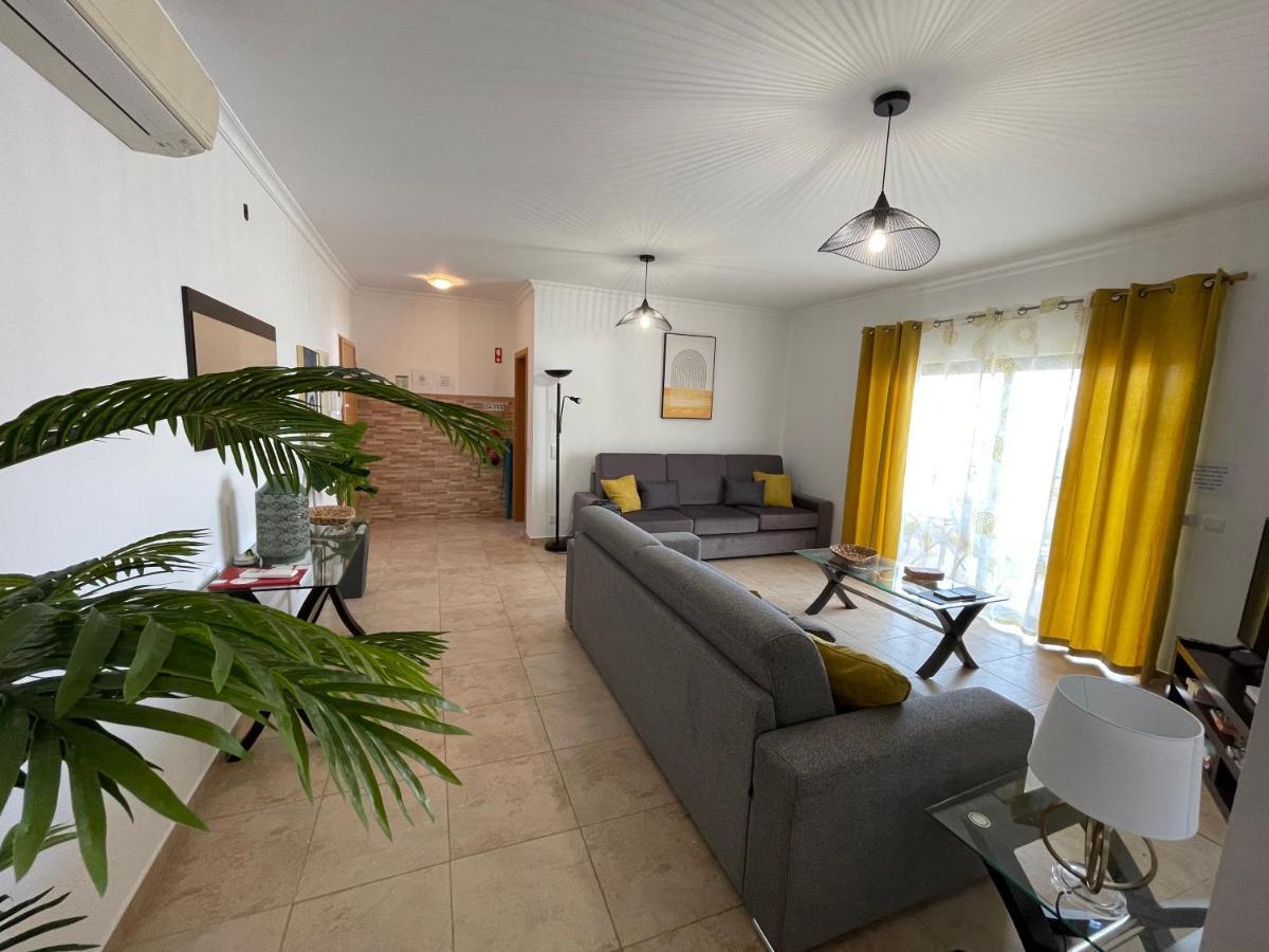 Lucas House 3 - Garden Apartment Lagos Exterior photo