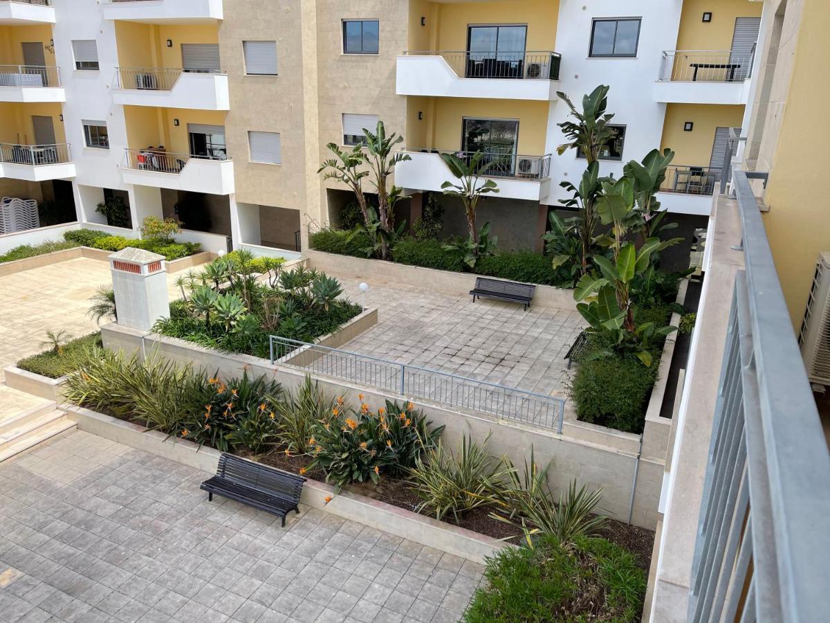 Lucas House 3 - Garden Apartment Lagos Exterior photo
